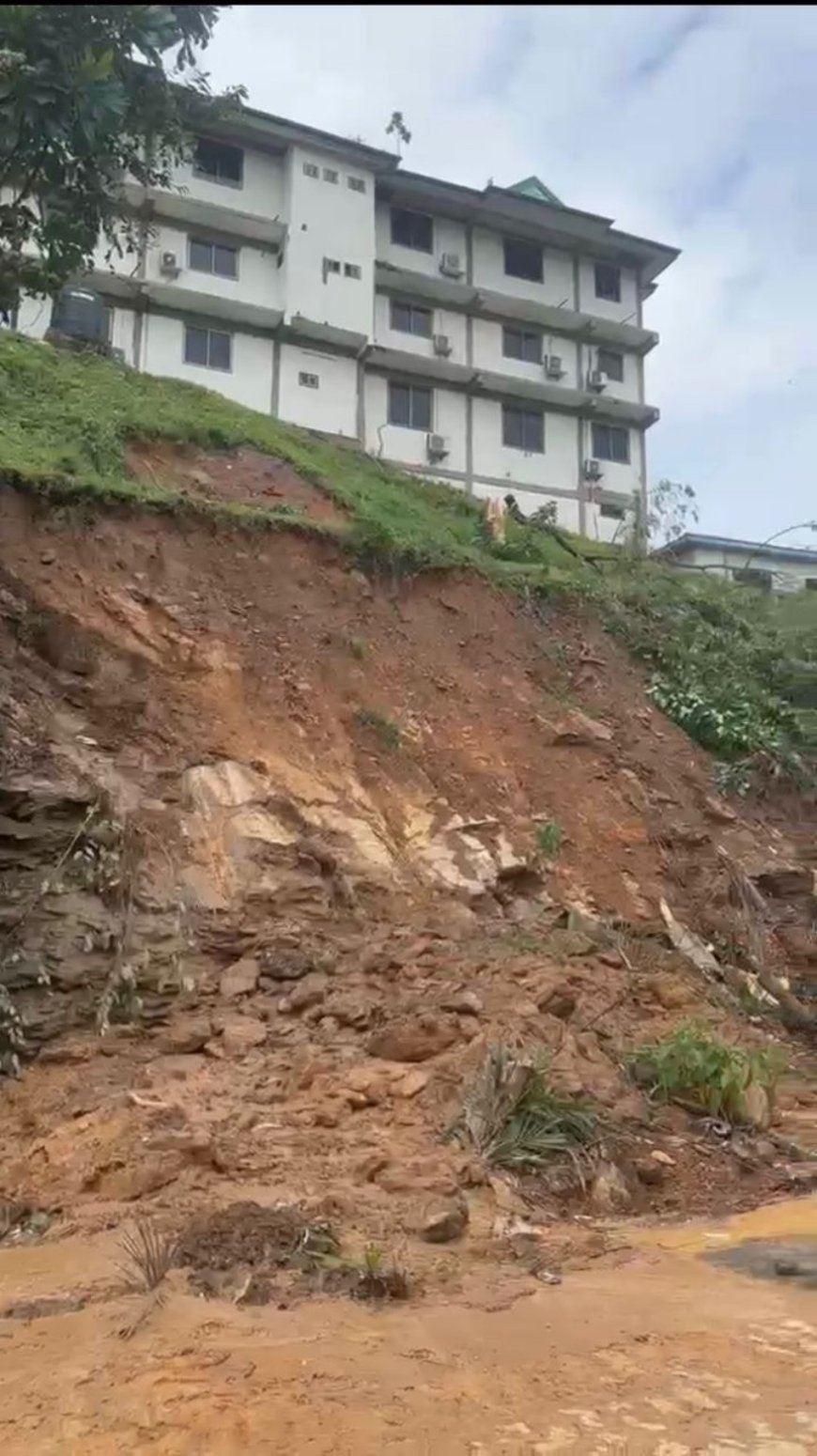 Mudslide Halts Tarkwa–Bogoso Road as Floods Swallow Communities